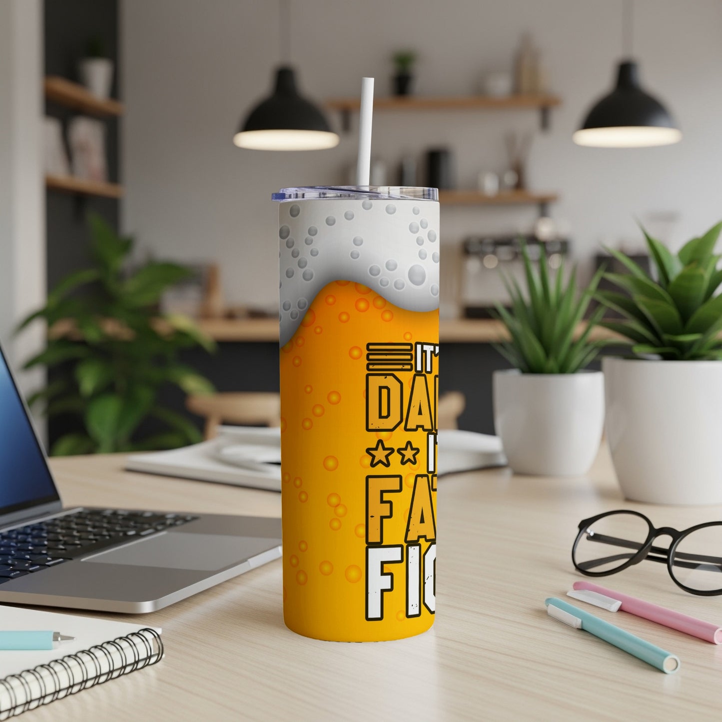 Tall tumbler with beer foam design, featuring text "It's Dad's Favorite."