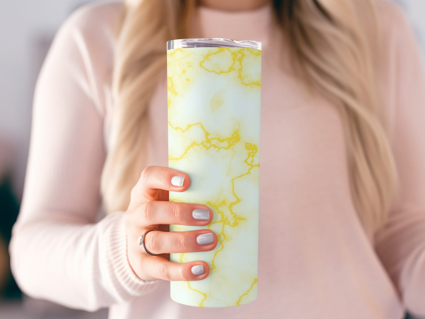 Golden Veins Subtle White Design Stylish Marble Tumblers