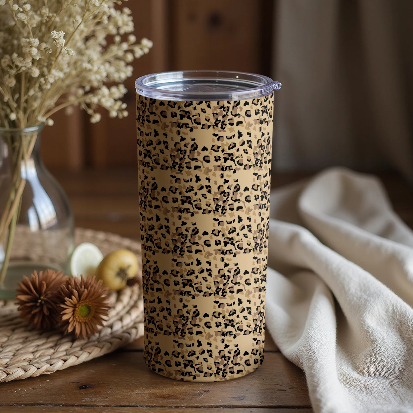 Stylish Leopard Print Tumbler with Clear Lid Upper Body