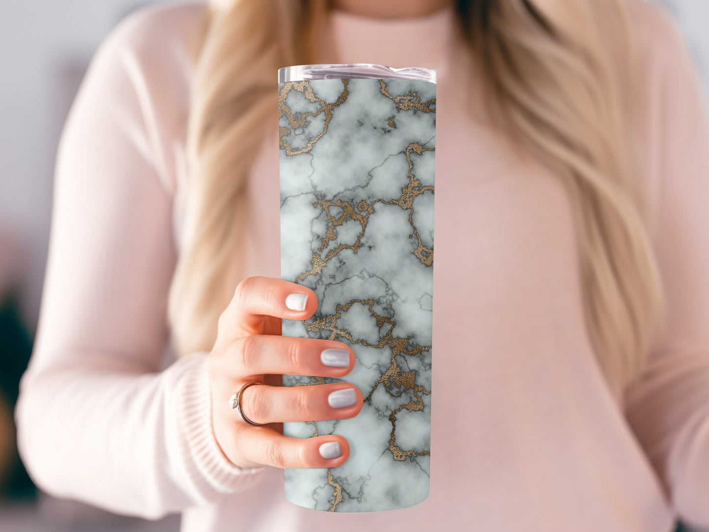 Marble Texture with Gold Veins Elegant Design Tumblers
