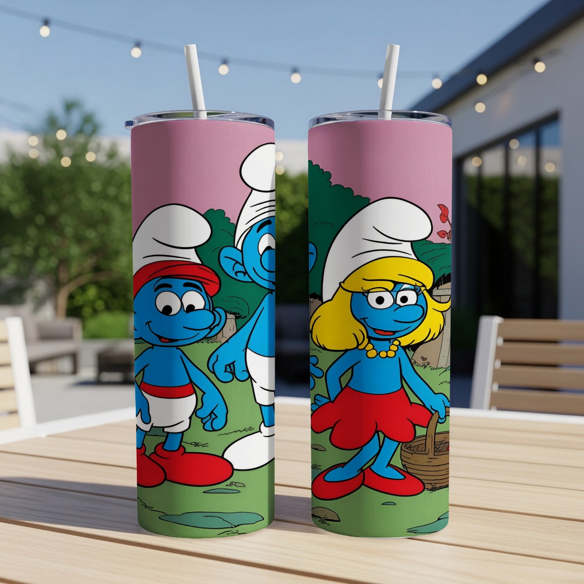 Smurf characters Papa Smurf and Smurfette on a tumbler.