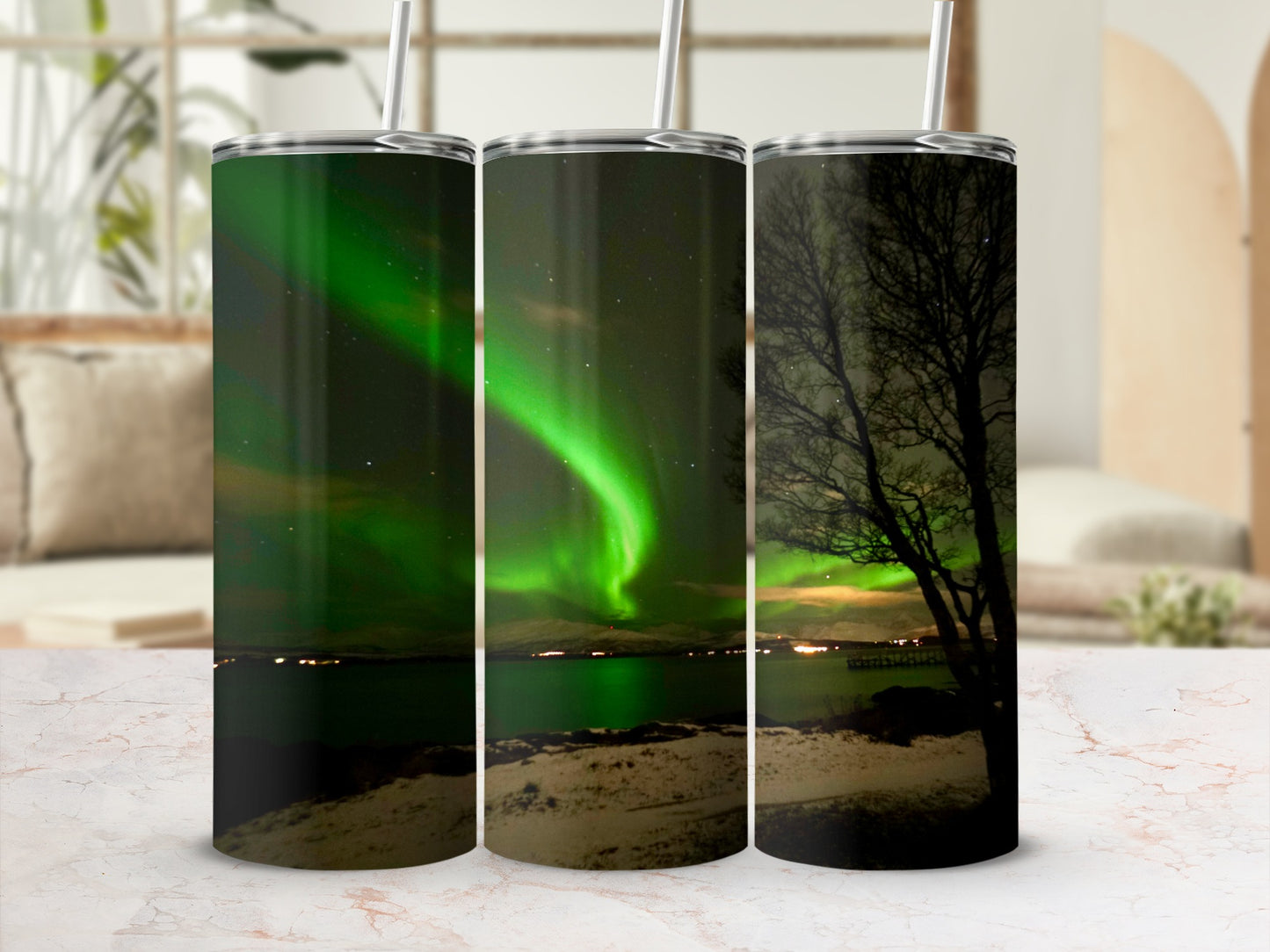 Stunning Northern Lights Design Insulated Tumbler