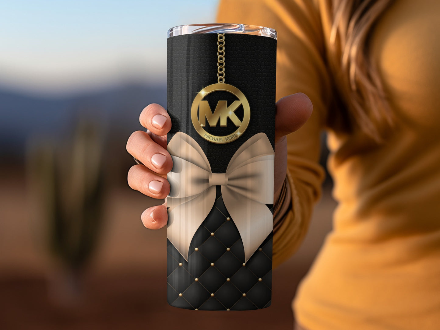 Elegant Black and Gold Bow Design Insulated Tumbler