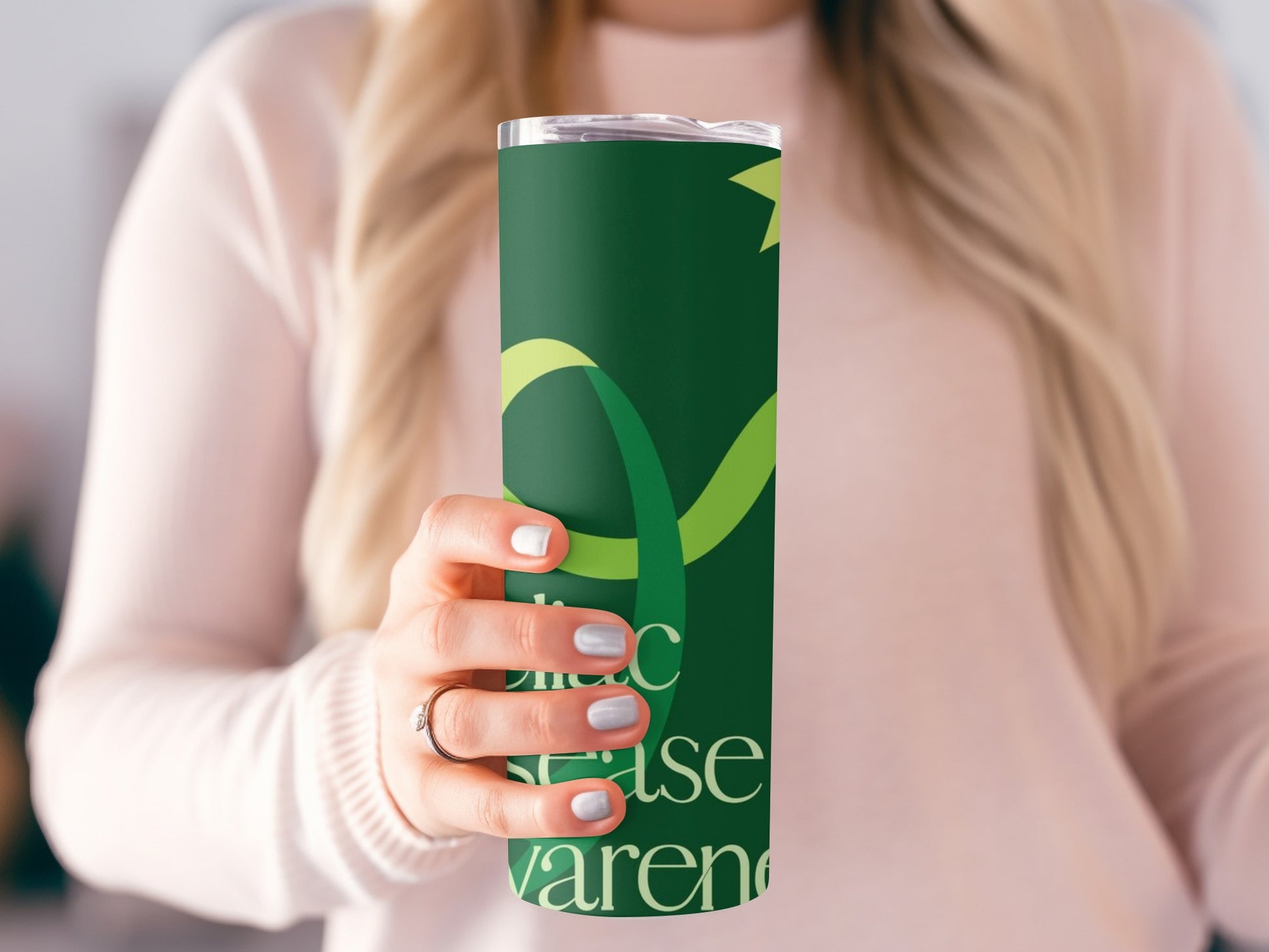 Stylish Green Tumbler with Artistic Design Accessory