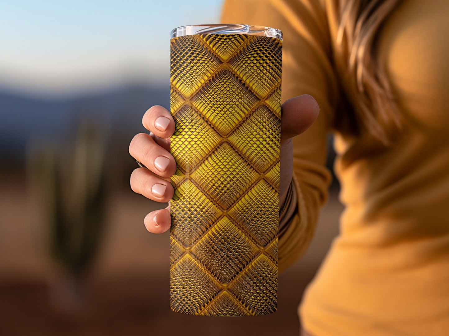 Golden Intricate Quilted Diamond Pattern Design Tumblers