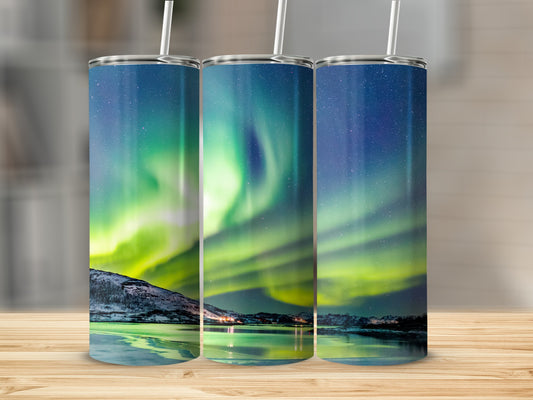 Northern Lights Scenic Design Travel Mug
