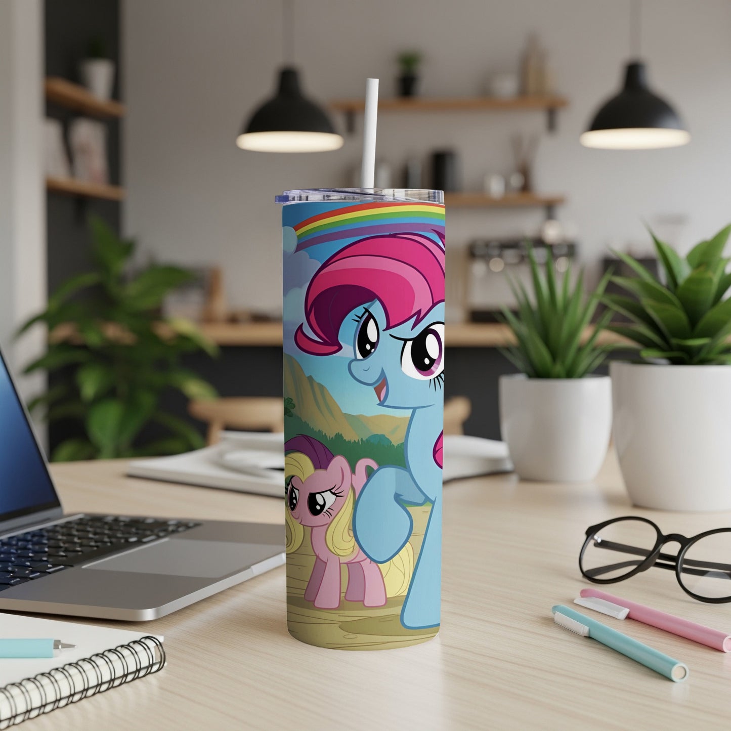 My Little Pony characters Rainbow Dash and Fluttershy on a tumbler.